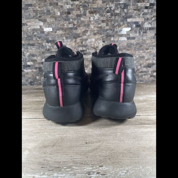 Nike Roshe One Mid Black Pink Leather Sneakers Size 7Y Womens 8.5 807576 001 - Picture 5 of 8